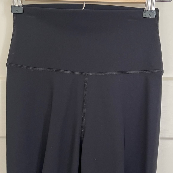 Alo Yoga Ripped Warrior Leggings - Picture 8 of 12